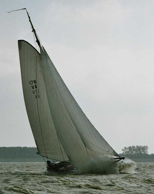 VA178 de BINT bij FHR'04