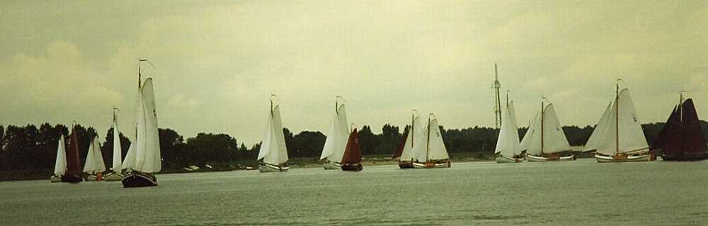 Ze kwamen met velen op de bovenste boei af Ahoy 1996