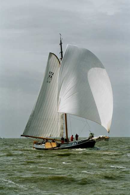 Het waait omhoog anders was het schip niet te zien ZA1
