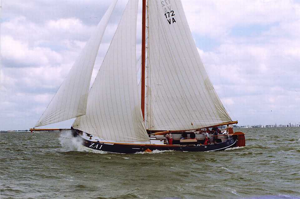 HAyo maakt foto's van stuurboord zijde vande ZA1