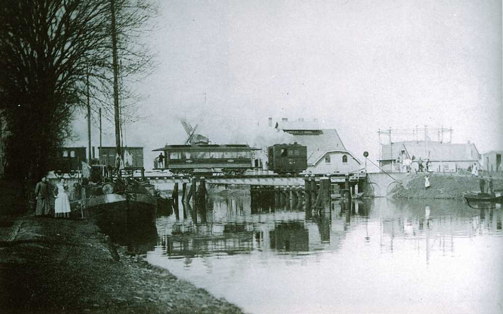 De spoor brug over de zijlroede,wij noemden het deSolkemabrug