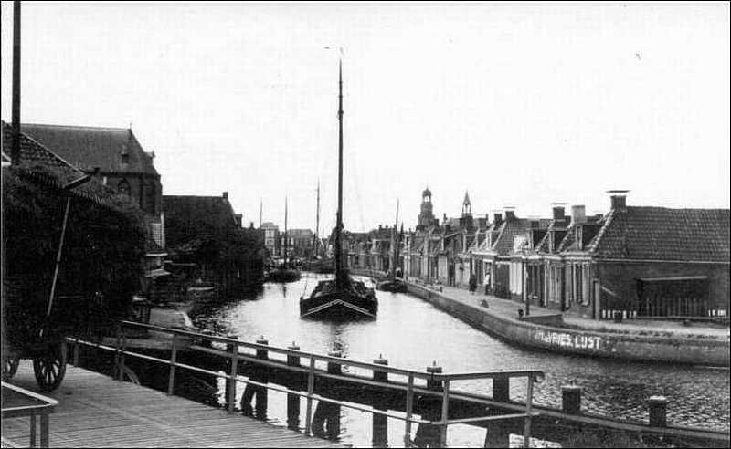 Rechts staat nu het huis van Jelle Zwitter,goede sk&ucirc;tsjes skipper