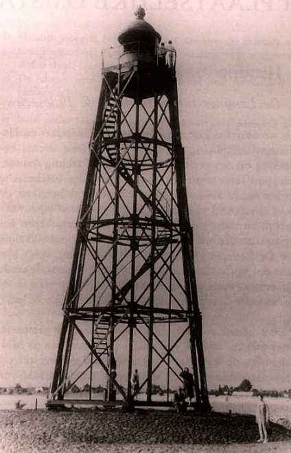 De traptreden waren door geroest,opgeblazen in '68