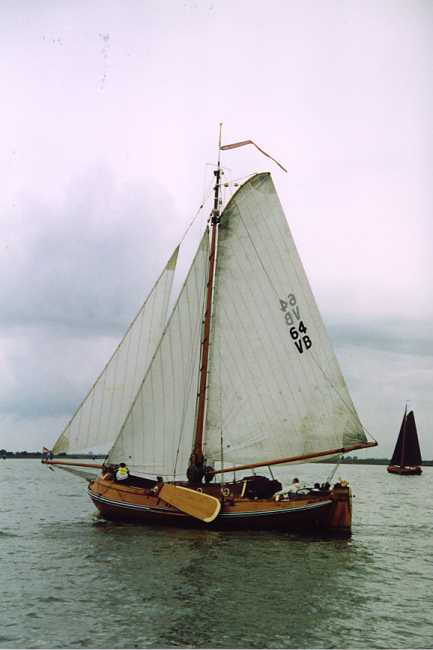 VB64 de Zevija met Friesland vaart1998