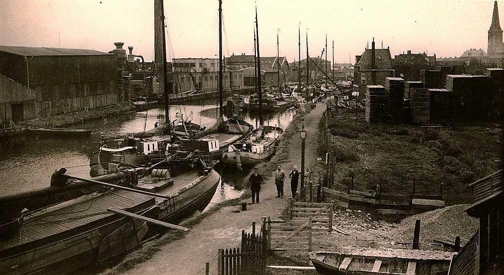 De Lemster Rien van uit Oosten gezien in verleden