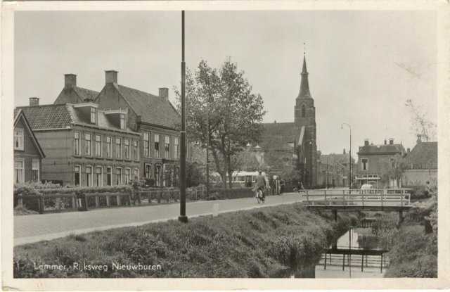 Straatweg toen met sloot