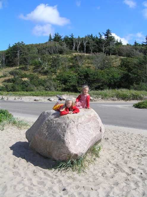 Zien ze steen  dan moeten ze er op