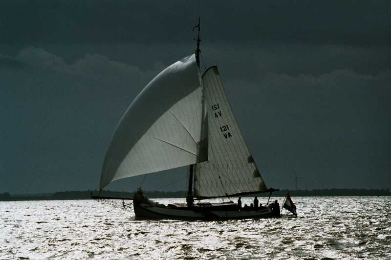 De VA121 van J, Braakhekke 3-10-'04