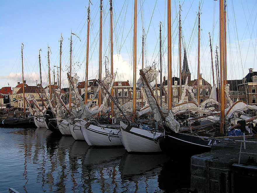 Binnen haven Lemmer mooi gevuld na eerste dag