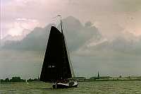 Lemmer op achtergrond 2003