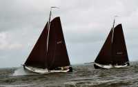 De gebroeders Hogeterp net na start Lemmer ahoy 2005